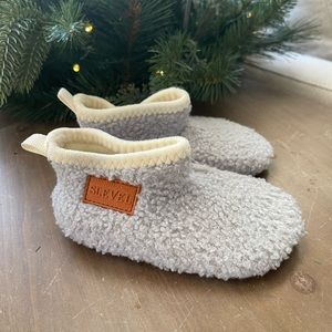Toddler size 5-6 slippers; never worn